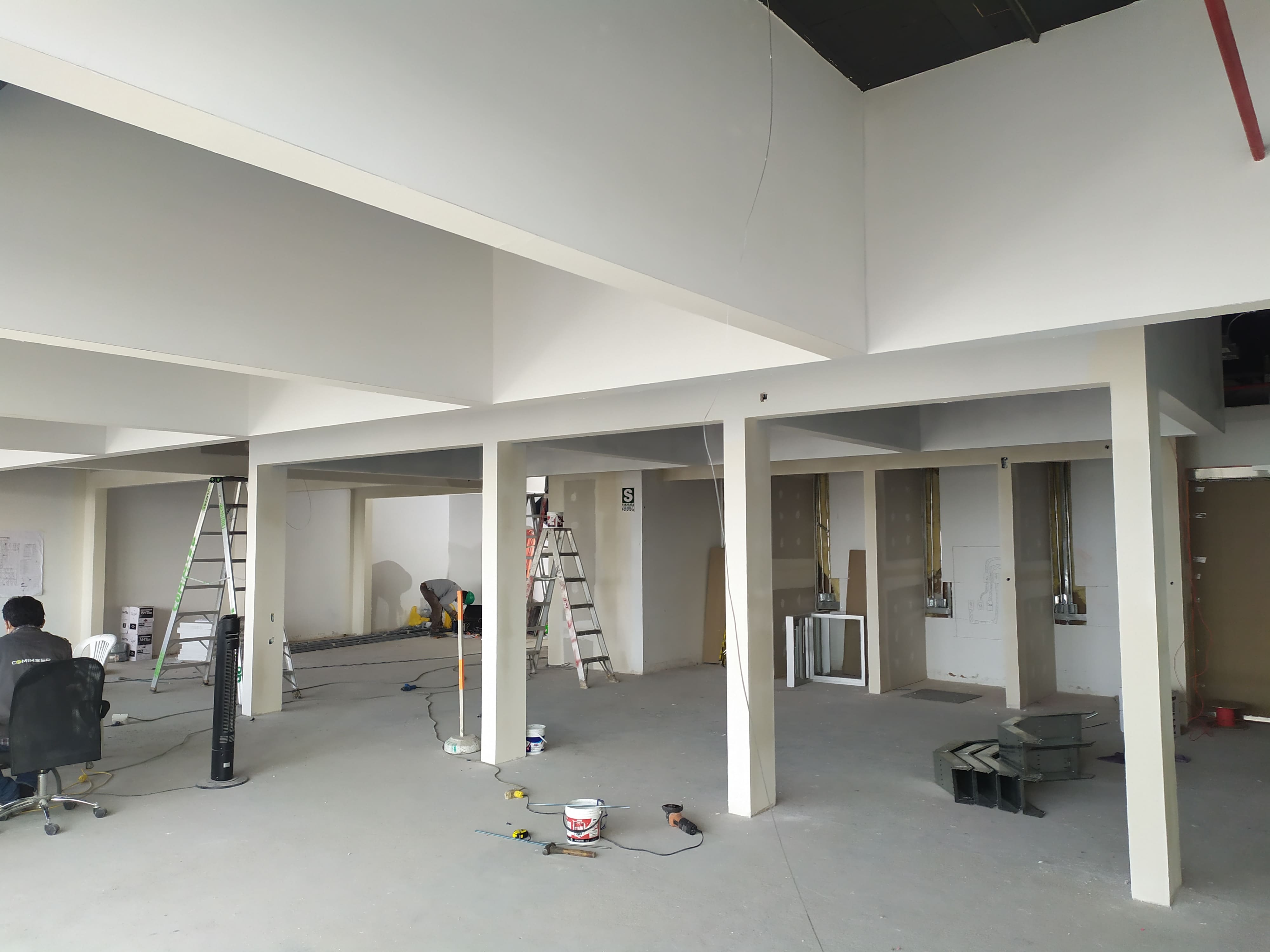 Supervisión de la "Implementación Oficinas Swiss Tower Piso 8"