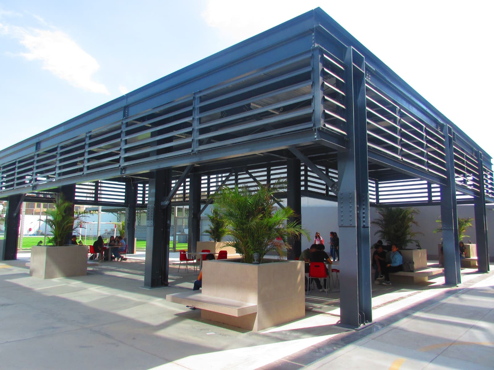 Supervisión "Acondicionamiento de patios de esparcimiento - UTP Ica"